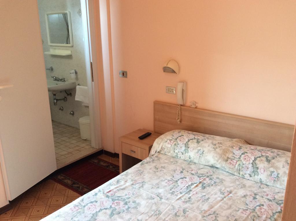 Hotel Settebello B&B Cesenatico Δωμάτιο φωτογραφία