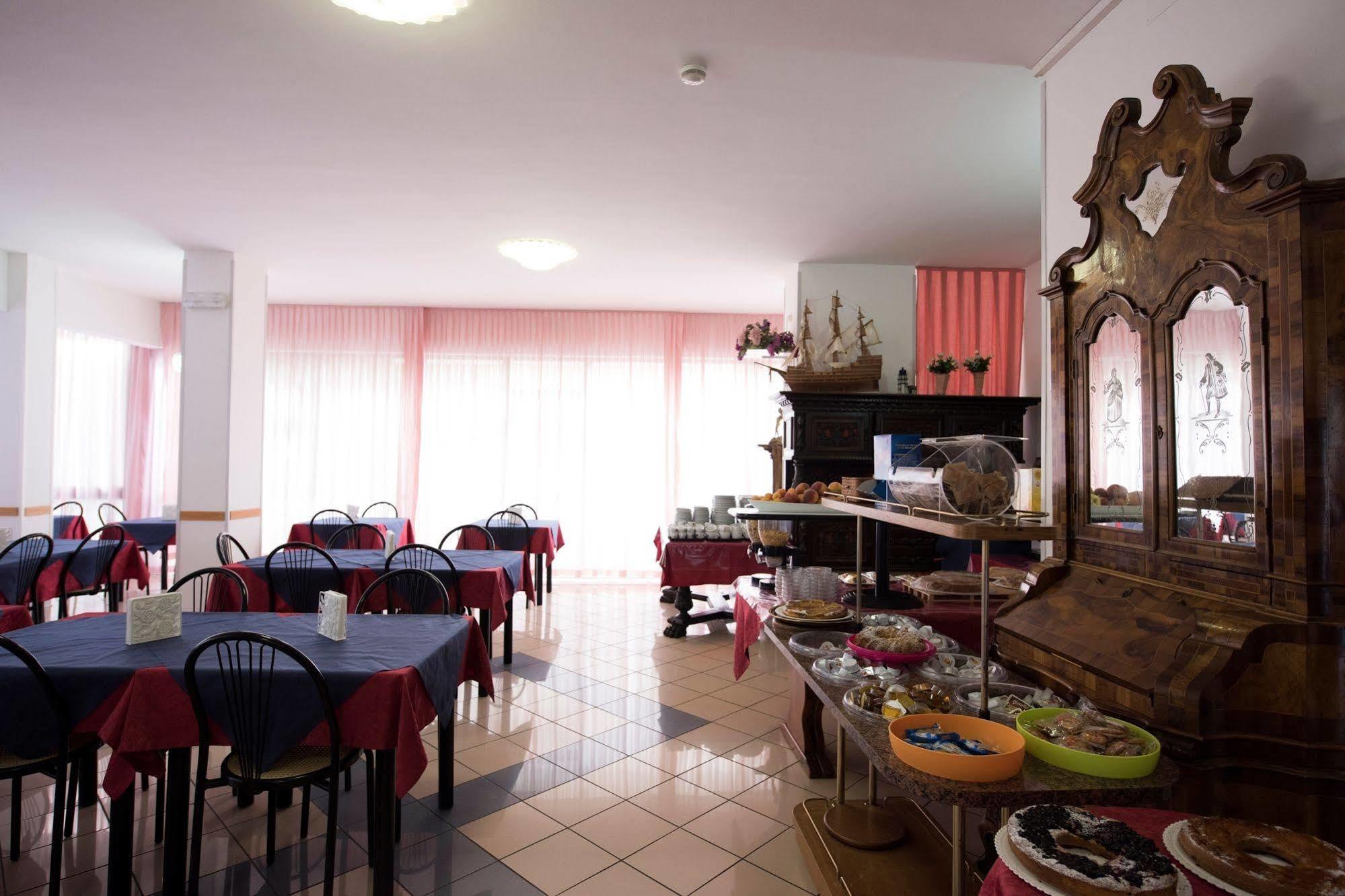 Hotel Settebello B&B Cesenatico Εξωτερικό φωτογραφία